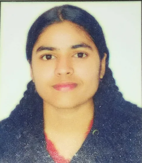 Shreya Dixit, HEC university topper
